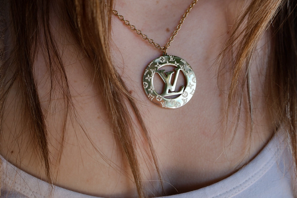 LV big pendant