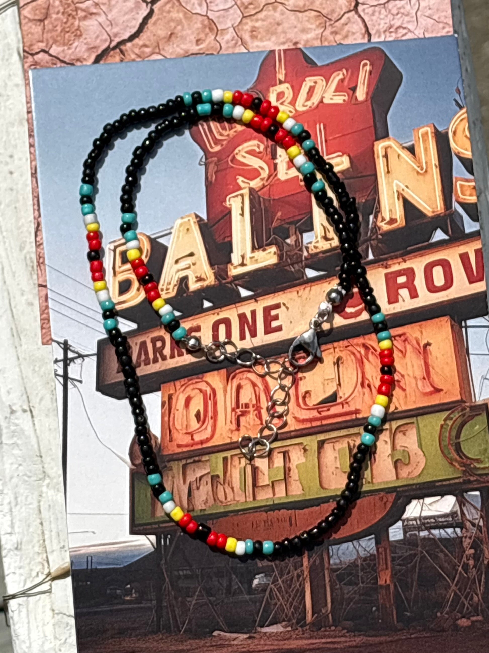 Moonrise Mesa Necklace (Black)