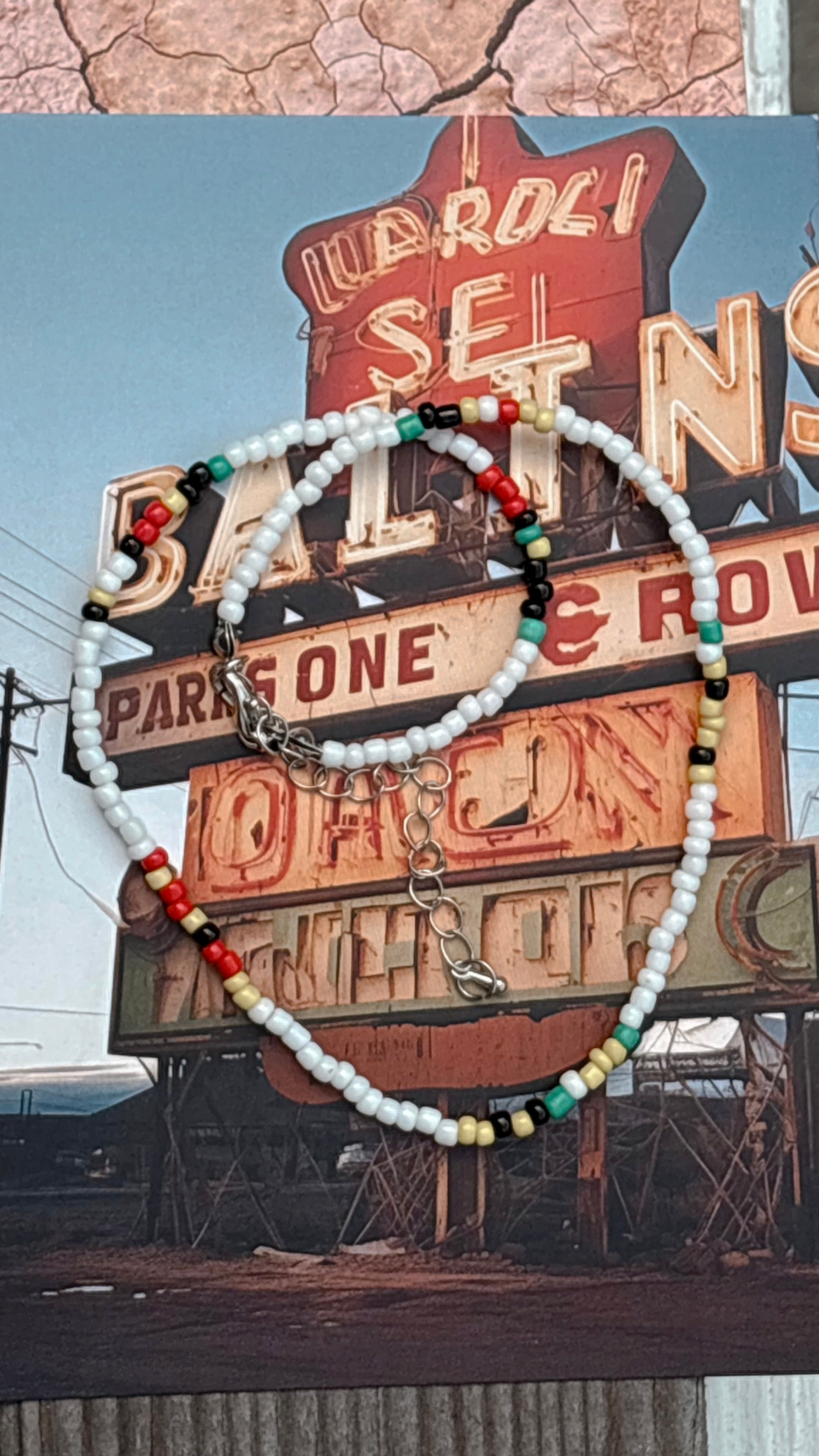 Moonrise Mesa Necklace(White)